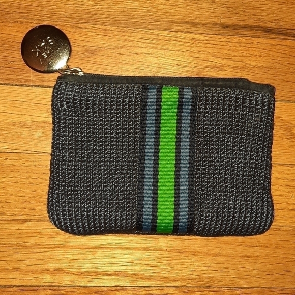 🌟 The Sak coinpurse - Picture 1 of 2